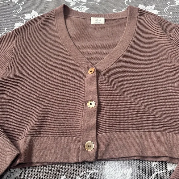 Aritzia Wilfred Light Cropped Cardigan in Dusty Mauve Sz Medium - Picture 3 of 7